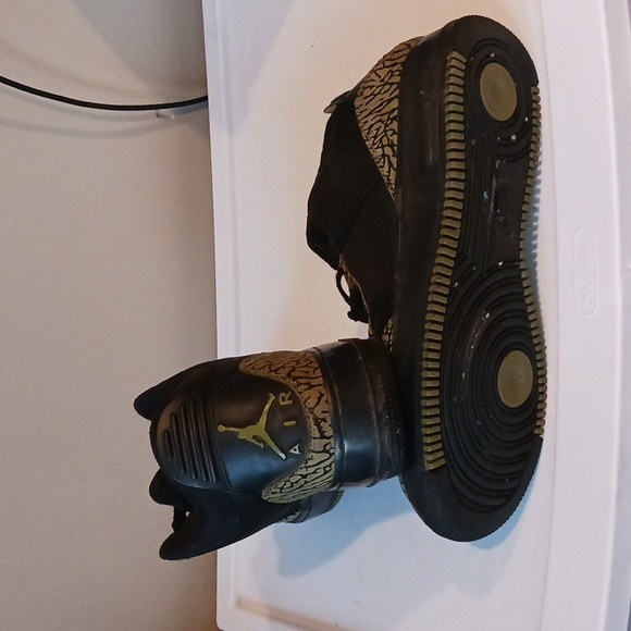 Nike Air Jordan 3 Retro SL - Picture 2 of 7